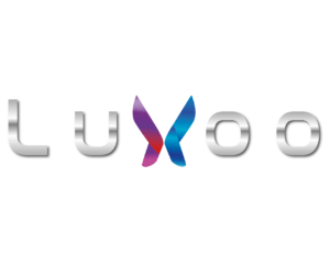 Logo Luxoo, sculpture de jardin avec batterie intégrée